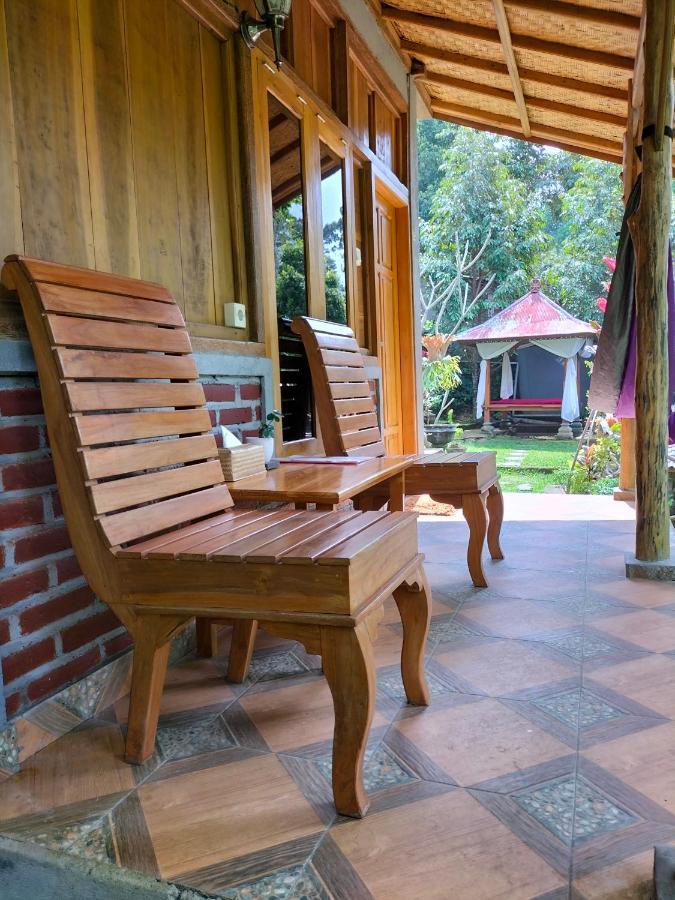 Friendly Homestay Lemukih Singaraja Екстериор снимка