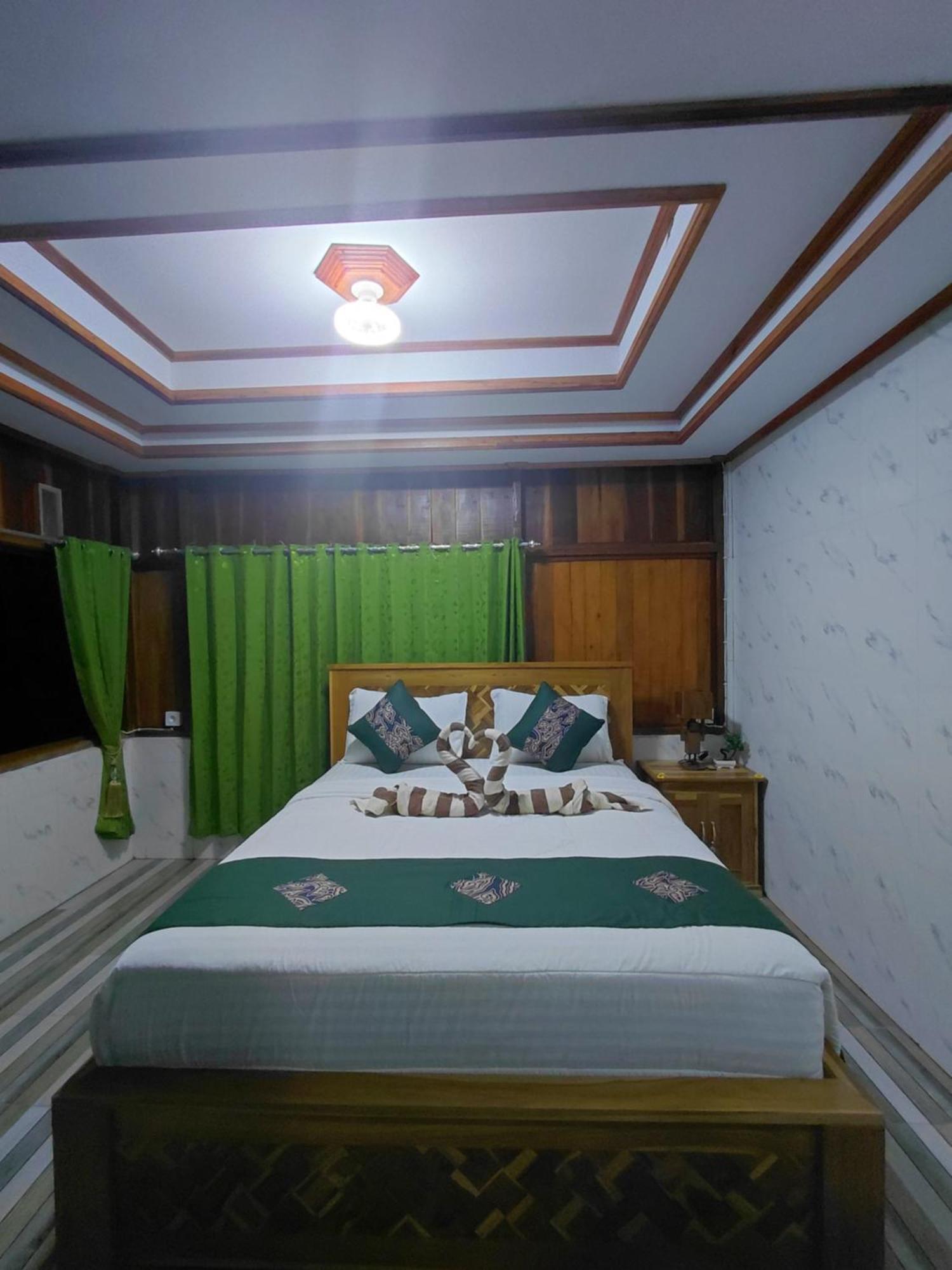 Friendly Homestay Lemukih Singaraja Екстериор снимка