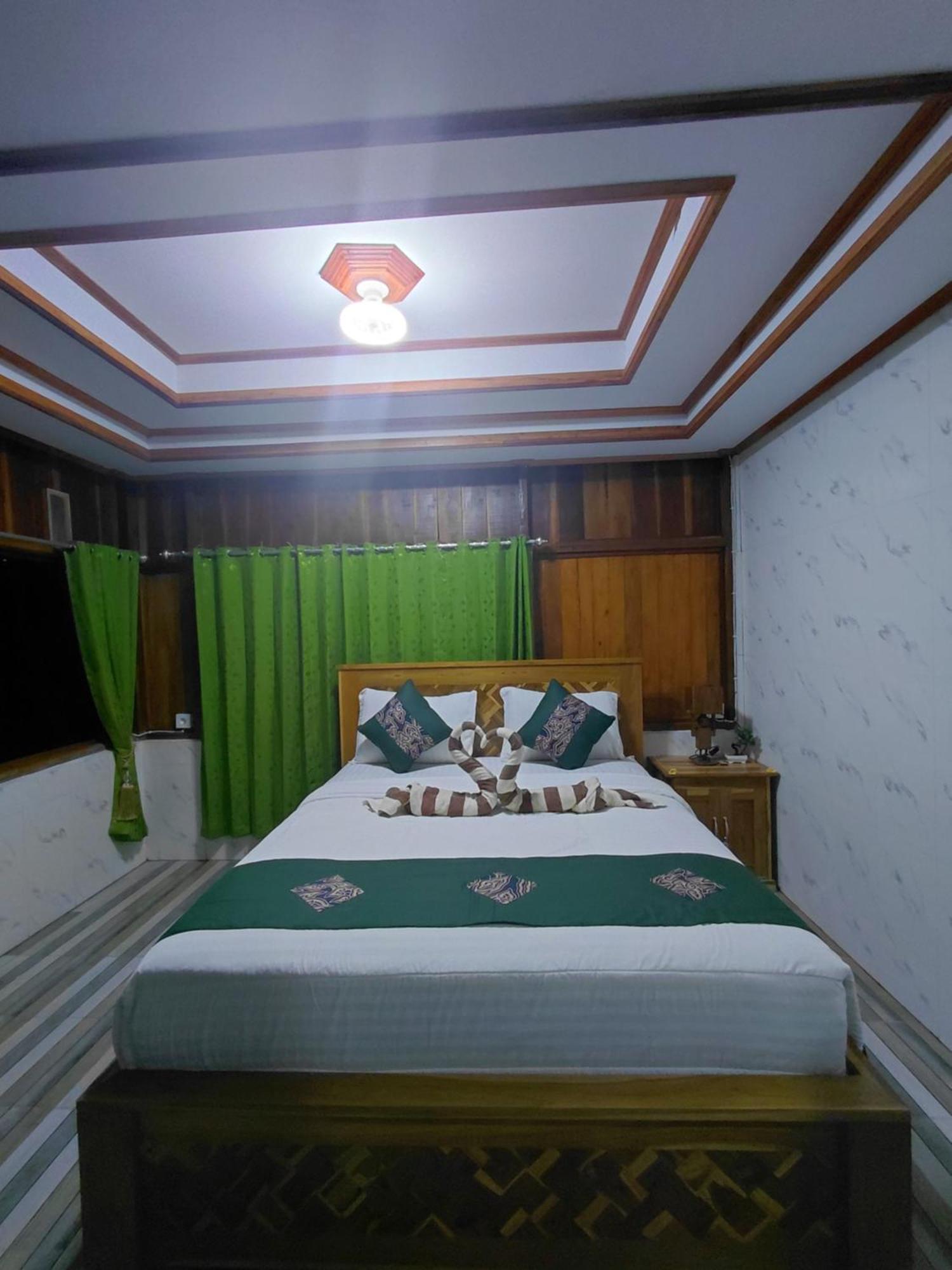 Friendly Homestay Lemukih Singaraja Екстериор снимка