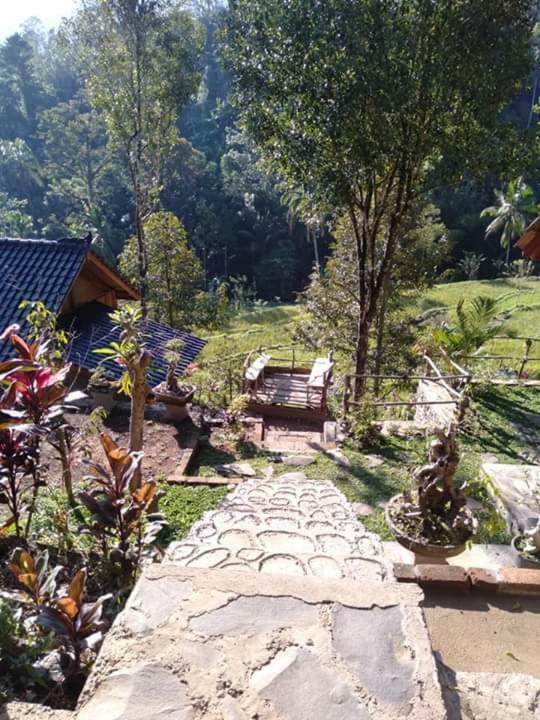 Friendly Homestay Lemukih Singaraja Екстериор снимка
